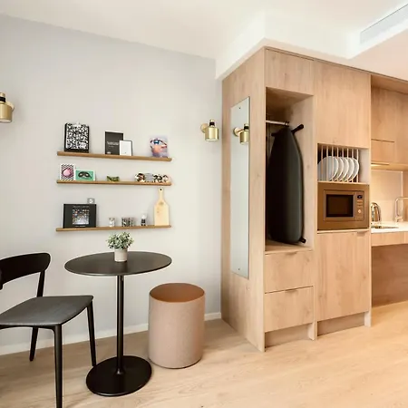 Wilde Centre Aparthotel 4*