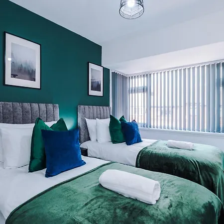 Stunning 3-bed In By 53 Degrees Property, Ideal For Contractor Groups & Long-term Business, Free Parking - Sleeps 7! * مانشستر