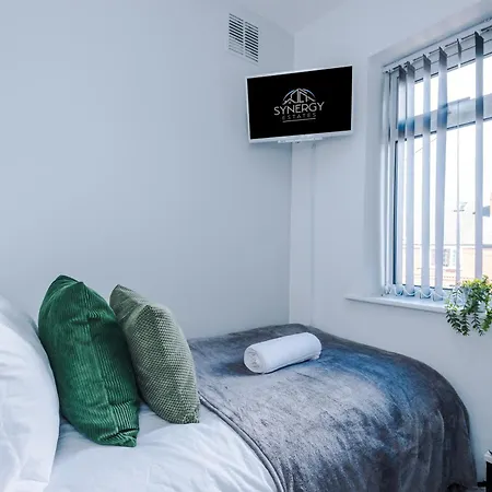 Stunning 3-bed In By 53 Degrees Property, Ideal For Contractor Groups & Long-term Business, Free Parking - Sleeps 7! * مانشستر