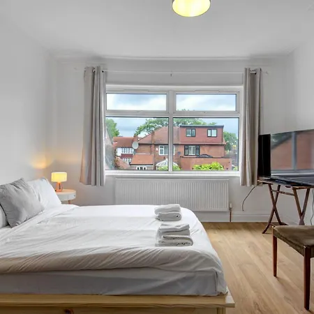 Stylish Family In Old Trafford, - Pass The Keys Tatil Evi Manchester