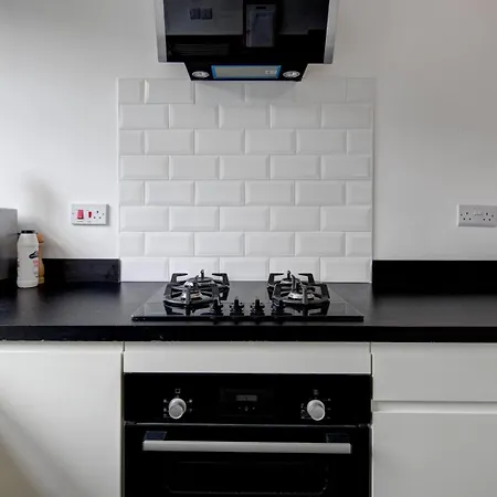 Tatil Evi Stylish Family In Old Trafford, - Pass The Keys *