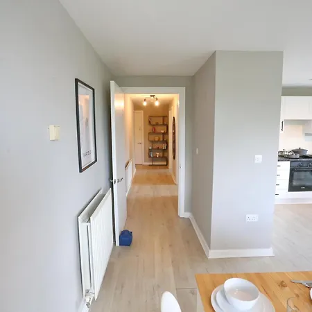 Pass The Keys Stylish Flat With Parking Close To Coop Arena マンチェスター