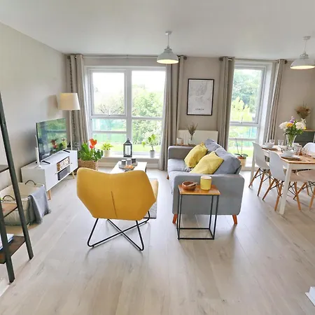 Pass The Keys Stylish Flat With Parking Close To Coop Arena