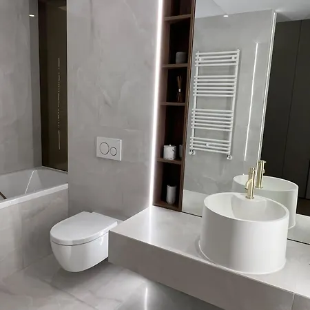 Chic One-bedroom Urban Retreat In Salford Manchester