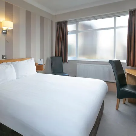 Cresta Court Отель 3*