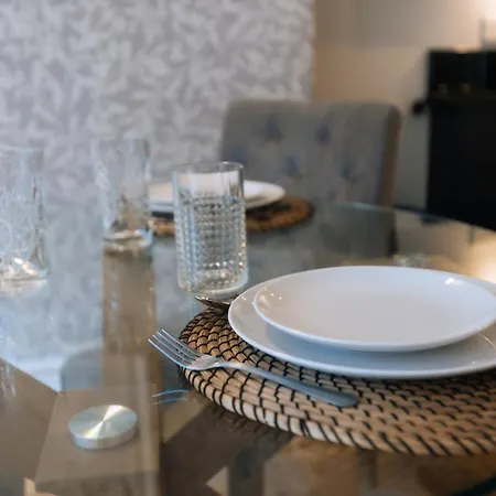 Gorgeous & Centrally Located 2bd Flat Manchester! * Manchester