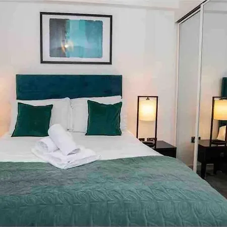 Cosy 2bed Penthouse, Mcr, Salford Apartmán *