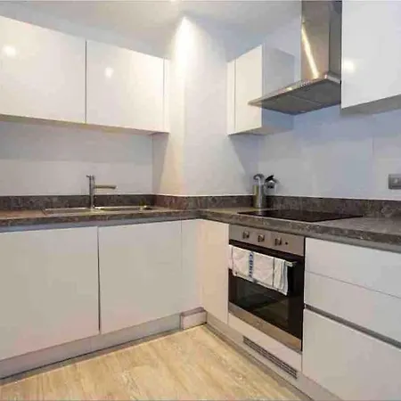 Cosy 2bed Penthouse, Mcr, Salford