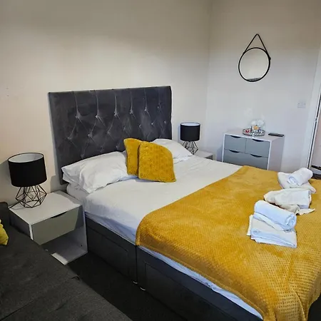 Lägenhet Holiday Home Manchester