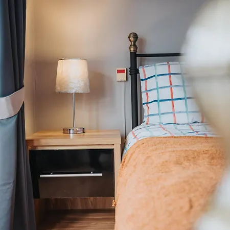 Elegant 3-bedroom Retreat Free Parking Keenzchillz Apartamento