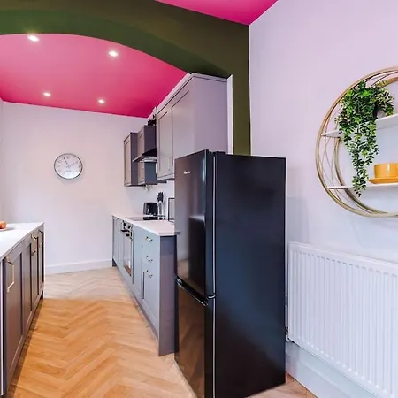 Prázdninový dům Trendy 3br Pad In Manchester