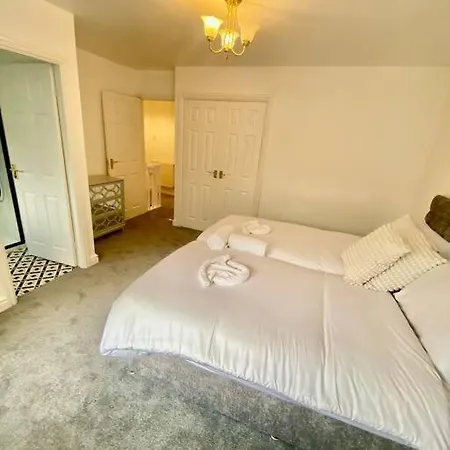 Feriehus Cosy 4br In Prestwich With Free Parking