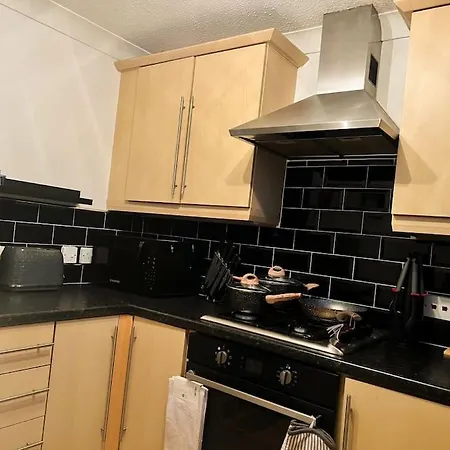 Holiday home Simple House W- Free Parking By Airport - Free Drop-off *