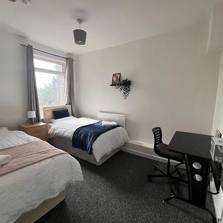 Cosy Two Bedroom Flat * マンチェスター