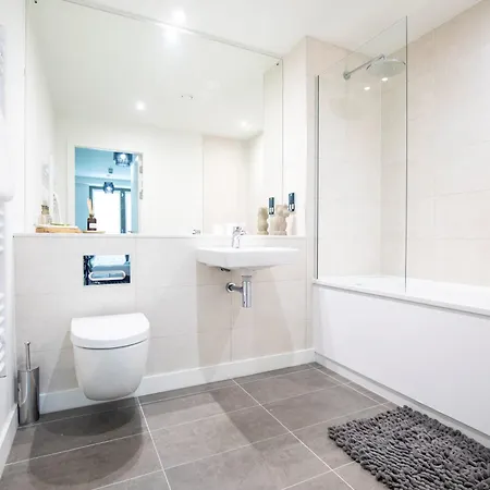 Dom wakacyjny Luxury Free Parking Townhouse Manchester