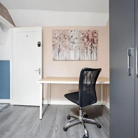 Apartment Private Retreat For 3 Near Centre