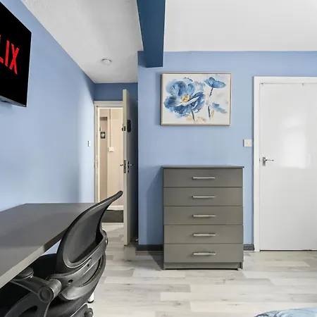 Apartment Private Retreat For 3 Near Centre