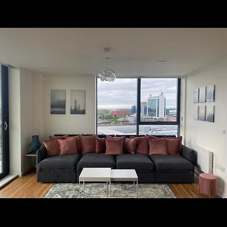 Апартаменты Penthouse With Balcony Views