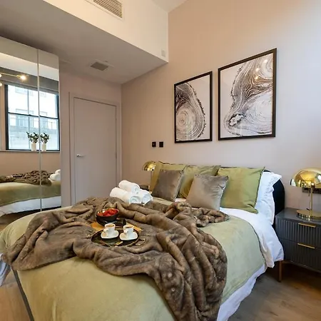 Charlotte House By Coqoon * Manchester