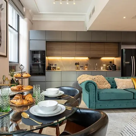 Charlotte House By Coqoon