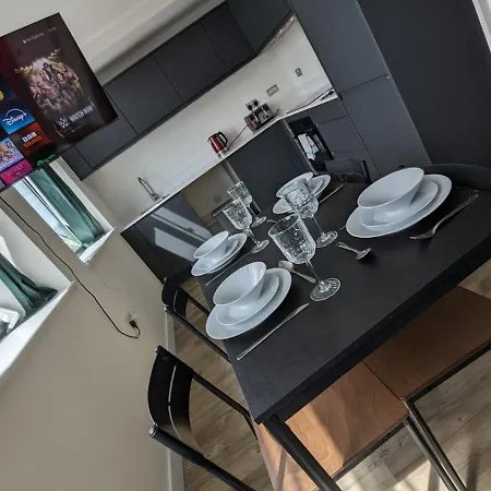 Appartement Lovely 1br Penthouse Near Mcr Stadiums