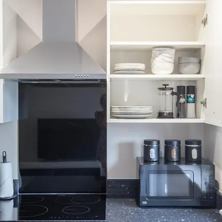 Modern 2bd In Lägenhet *