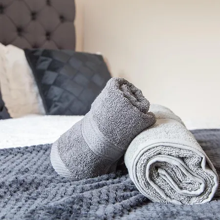 Modern 2bd In * Manchester