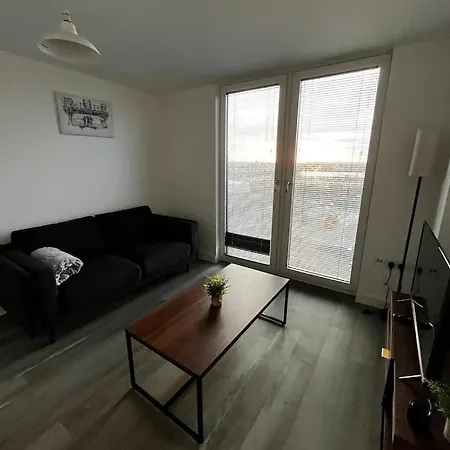 شقة Old Trafford Penthouse Duplex - Steps From Mufc *