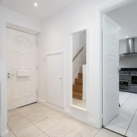 Cosy Retreats Central, Netflix, Free Parking Apartment