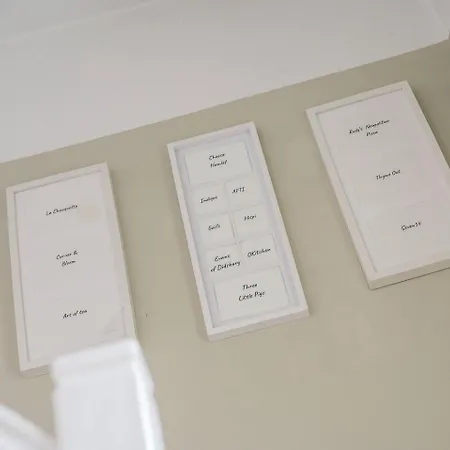 Ferienhaus Pass The Keys Picture Perfect Haven In Didsbury Village - Free Parking & Ev Station