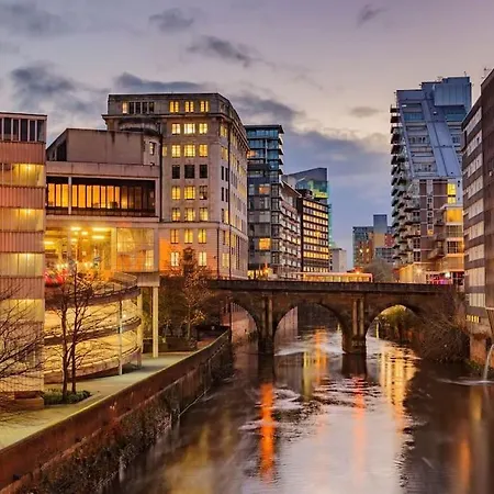 Modern Trafford 1br Apartment-free Parking-cinema 曼彻斯特