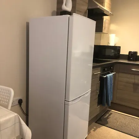 Modern Double Bedroom With Attached Bath בית אירוח *