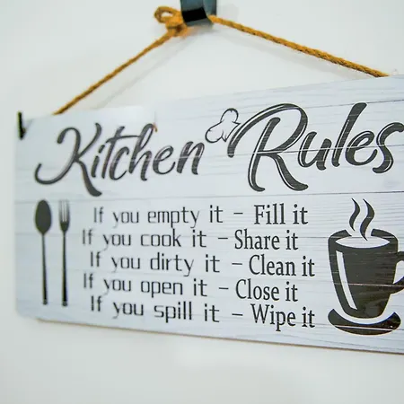 Feriehus The Wynne House - 3 Bedroom Luxury House With 5 Beds & Free Parking Near Centre, And A Walking Distance To The Etihad Stadium & Coop Live Arena