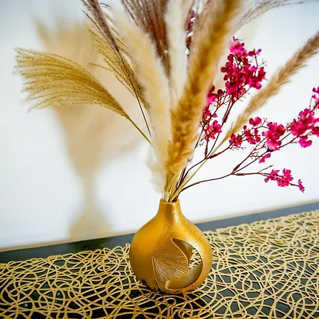 The Wynne House - 3 Bedroom Luxury House With 5 Beds & Free Parking Near Centre, And A Walking Distance To The Etihad Stadium & Coop Live Arena Feriehus Manchester