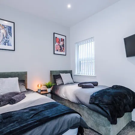 Newly Refurbished 2bedroom By The Coop Arena Apartmán
