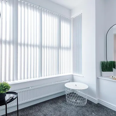 Newly Refurbished 2bedroom By The Coop Arena Manchester