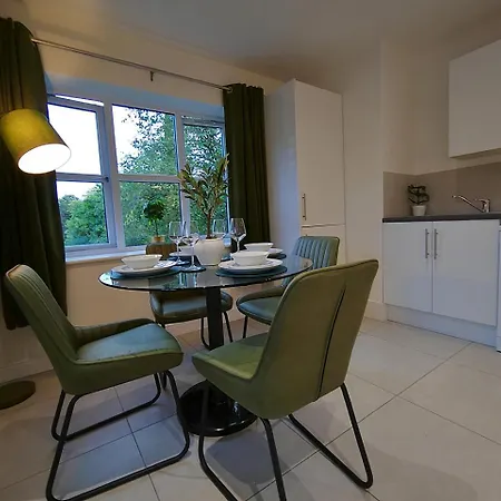 Luxury Four Bedroom With Parking Lägenhet Manchester