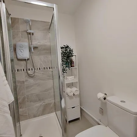 Lägenhet Luxury Four Bedroom With Parking
