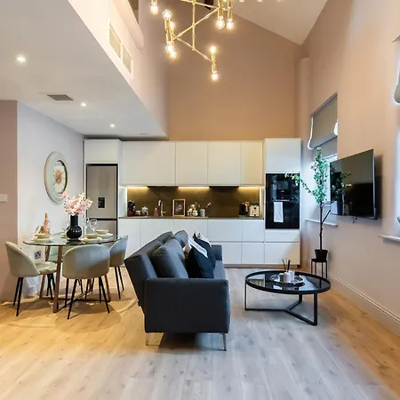 Spacious Loft Style 3 Bed Apartmán