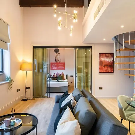 Spacious Loft Style 3 Bed Apartmán