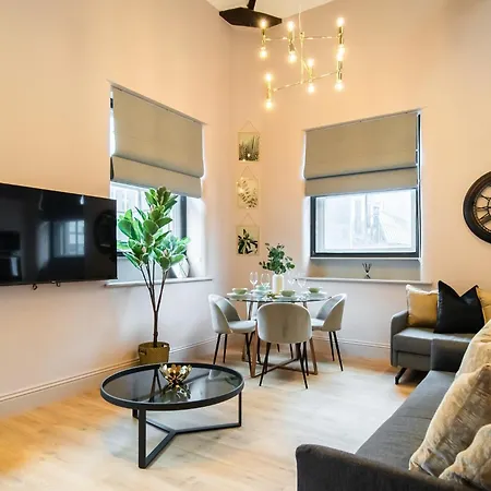 Spacious Loft Style 3 Bed