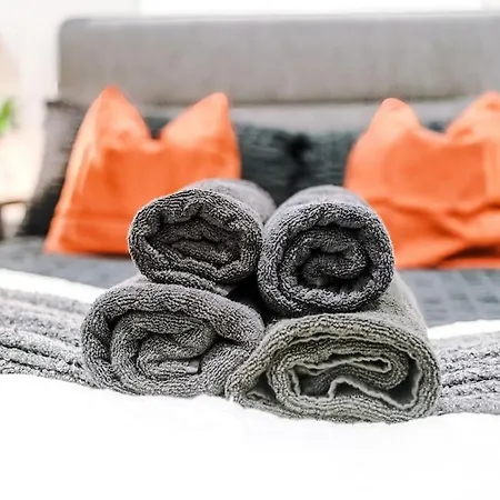 Incredible 3bed Townhouse, Rooftop Patio, Sleeps 6 Manchester