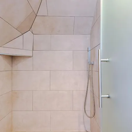 Incredible 3bed Townhouse, Rooftop Patio, Sleeps 6 Manchester