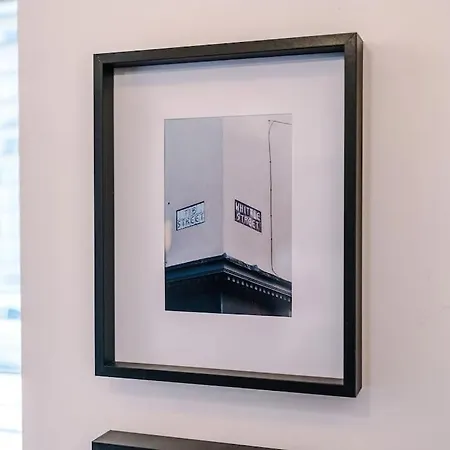 Incredible 3bed Townhouse, Rooftop Patio, Sleeps 6 Apartment