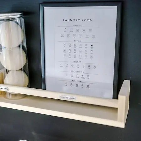 Incredible 3bed Townhouse, Rooftop Patio, Sleeps 6