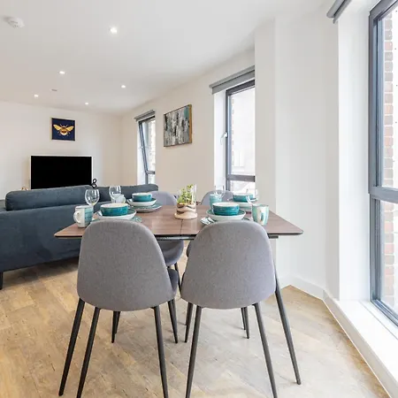 Bayut1 * مانشستر