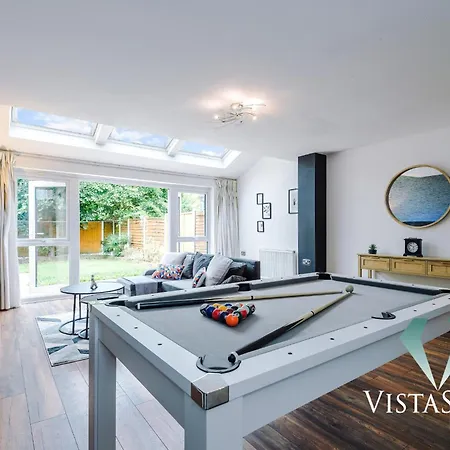 アパート Modern 3 Bed W Pool Table & Free Parking By Vista Short Lets *