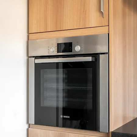 52 Furnival Road, Guest house