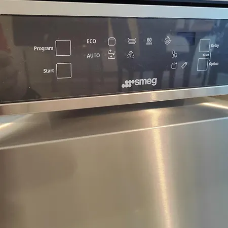 Апартаменты Free Private Parking - City Centre 2 Bedroom Ensuite Near Shopping & Financial Centre, Victoria Station & Ao *