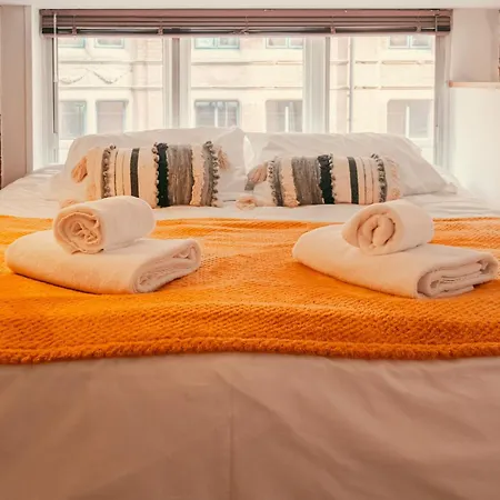 Chic Georgian Flat In Διαμέρισμα